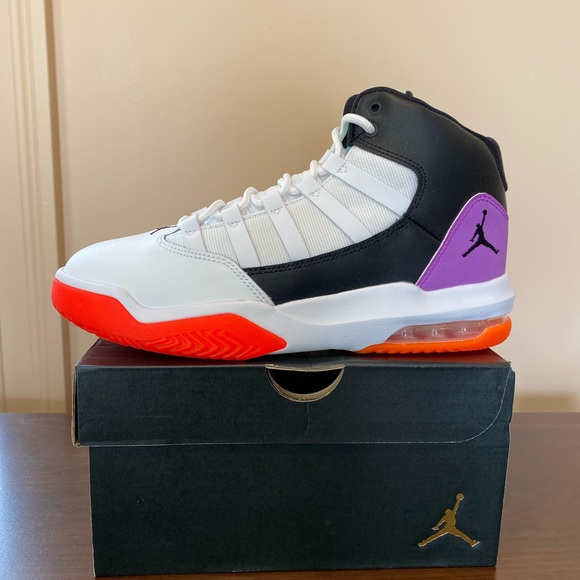 jordan max aura gs white